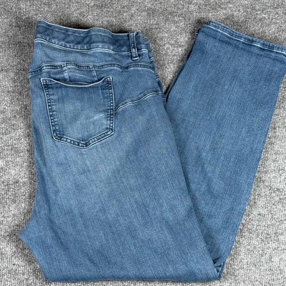 Torrid Bombshell Straight Premium Stretch Jeans Womens Size 22R Straight